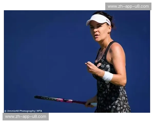 硝烟再起，网坛双姝的恩怨情仇：阿扎伦卡vs.拉德万斯卡，不止是胜利！